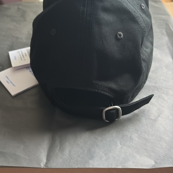 OFF WHITE ARROW EMBROIDERED LOGO BASEBALL COTTON CAP SIZE MEDIUM IS BRAND NEW - Picture 5 of 8